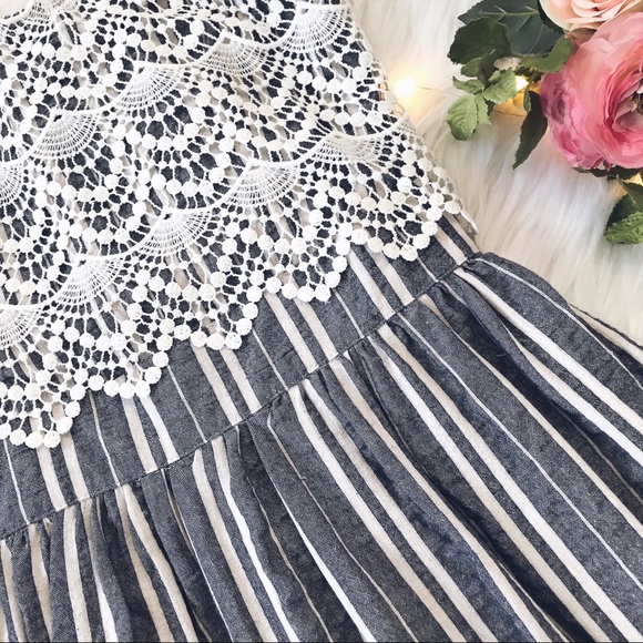 Crochet Lace Overlay Striped Linen Mini Dress - Picture 4 of 5